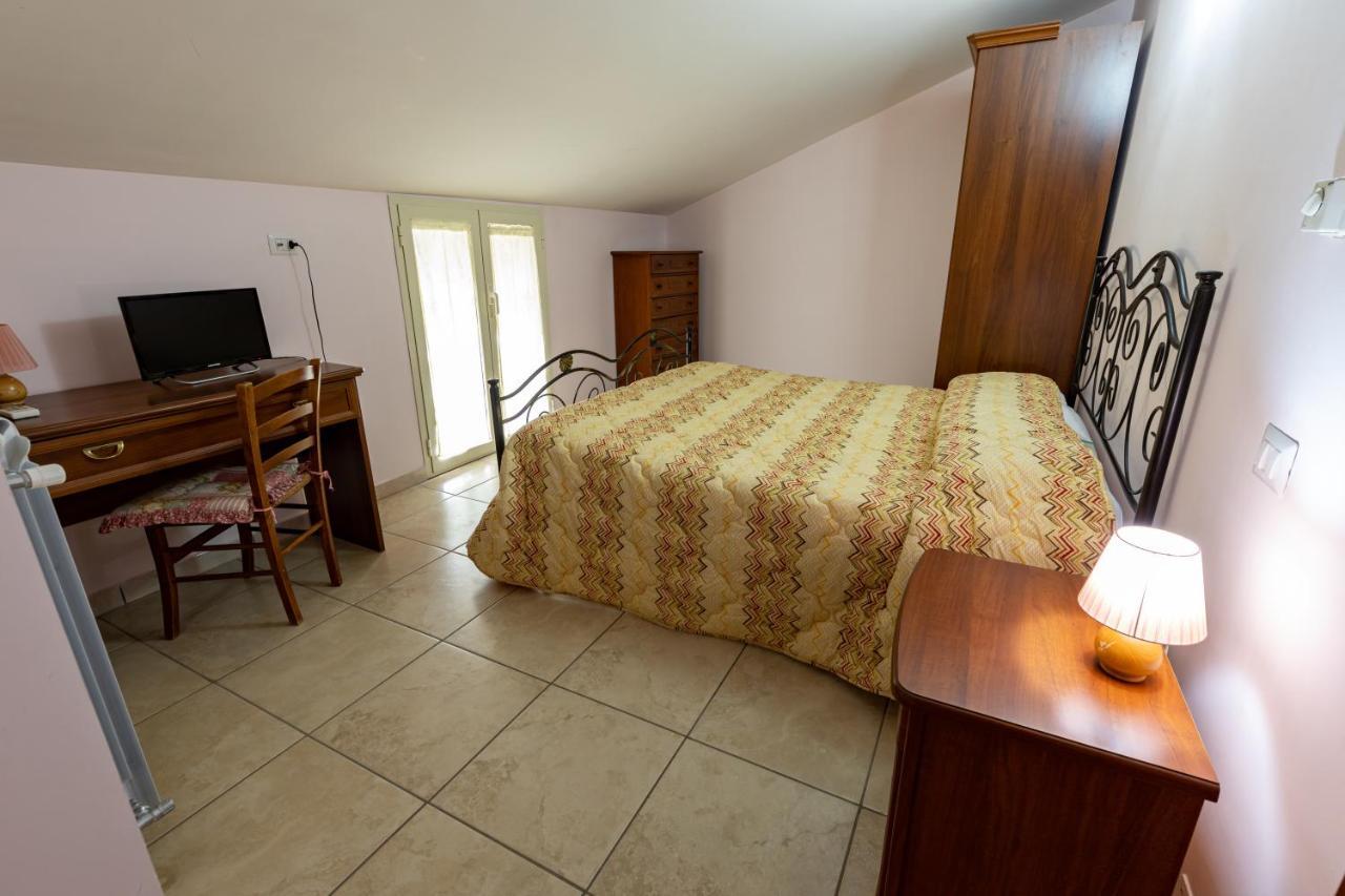 Il Contado B&B Castel Sant'Elia Екстер'єр фото